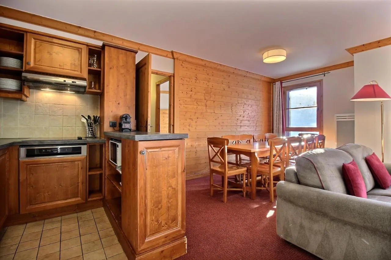Apartment Arc 1950 - Appartement 10 Personnes Duplex Cheminee - Ski Aux Pieds - Sauna, Hammam, Jacuzzi Les Arcs  France
